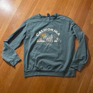 Green “California” crew neck sweatshirt from Shein, size small